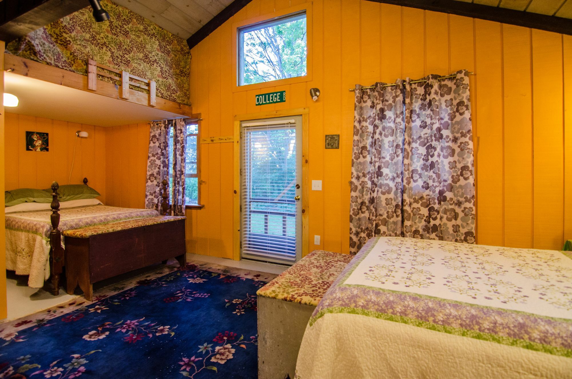 Inn At Charlotte B&B เบอร์ลิงตัน ภายนอก รูปภาพ