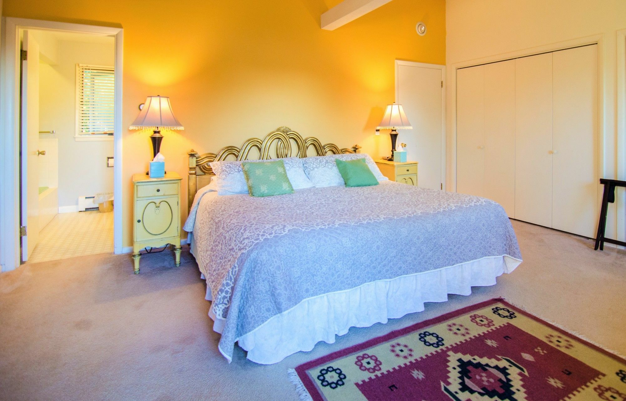 Inn At Charlotte B&B เบอร์ลิงตัน ภายนอก รูปภาพ